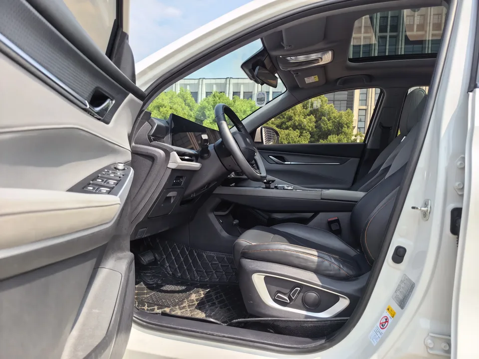 Changan CS75PLUS Changan CS75 PLUS 2022 Second generation 1.5T automatic premium model 2023 — thumbnail 4