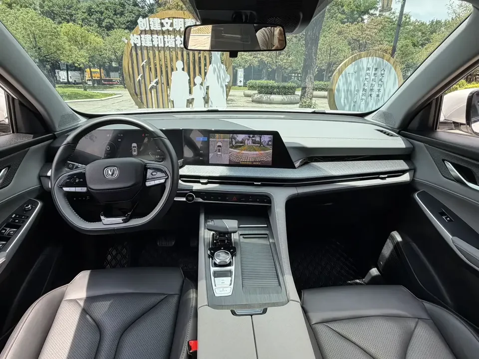 Changan CS75PLUS Changan CS75 PLUS 2022 Second generation 1.5T automatic premium model 2022 — миниатюра 3