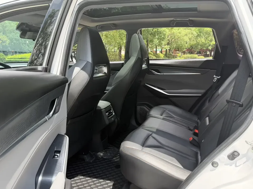 Changan CS75PLUS Changan CS75 PLUS 2022 Second generation 1.5T automatic premium model 2022 — миниатюра 4