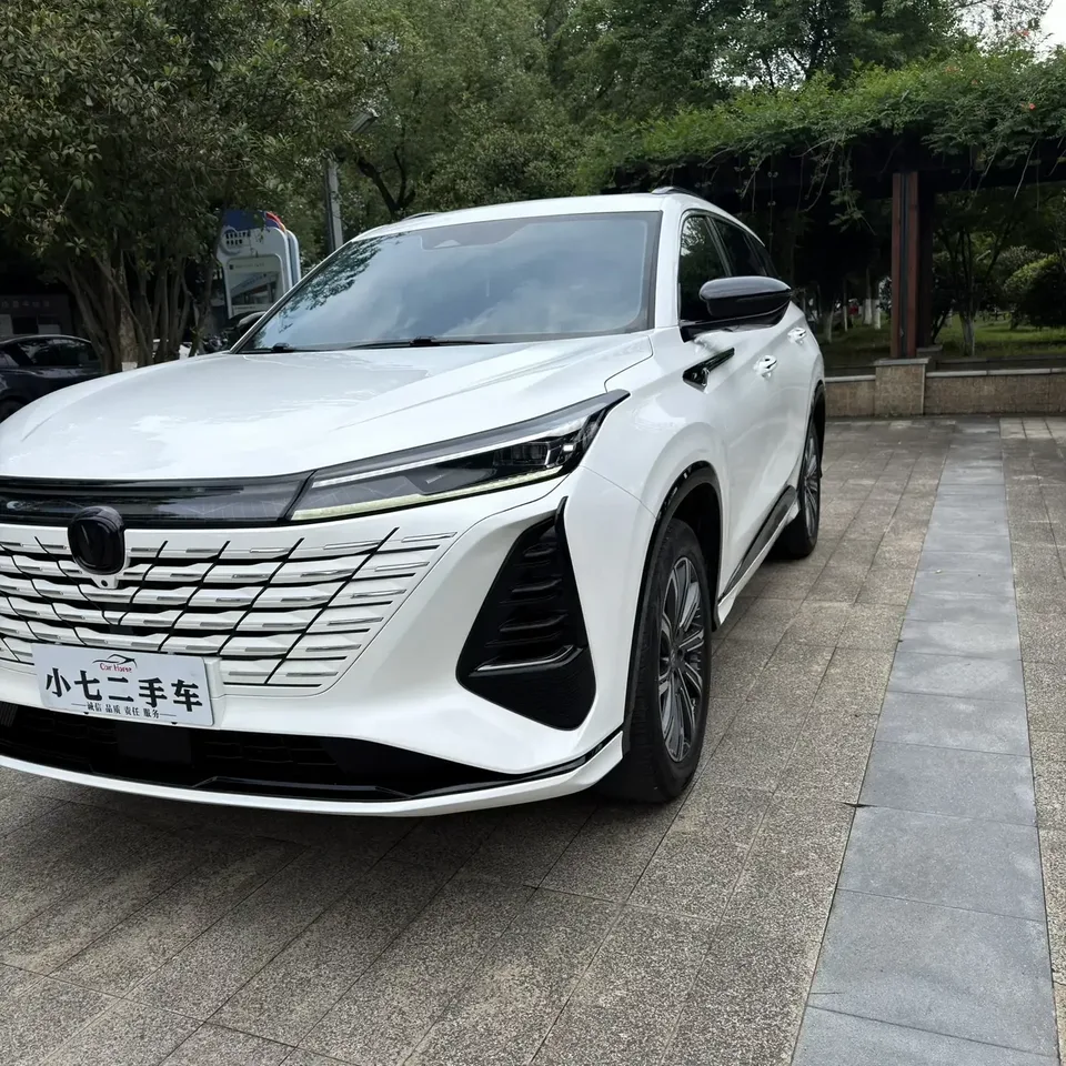 Changan CS75PLUS Changan CS75 PLUS 2024 The third generation champion version 1.5T automatic intelligent driving strong navigation 2024 — thumbnail 3