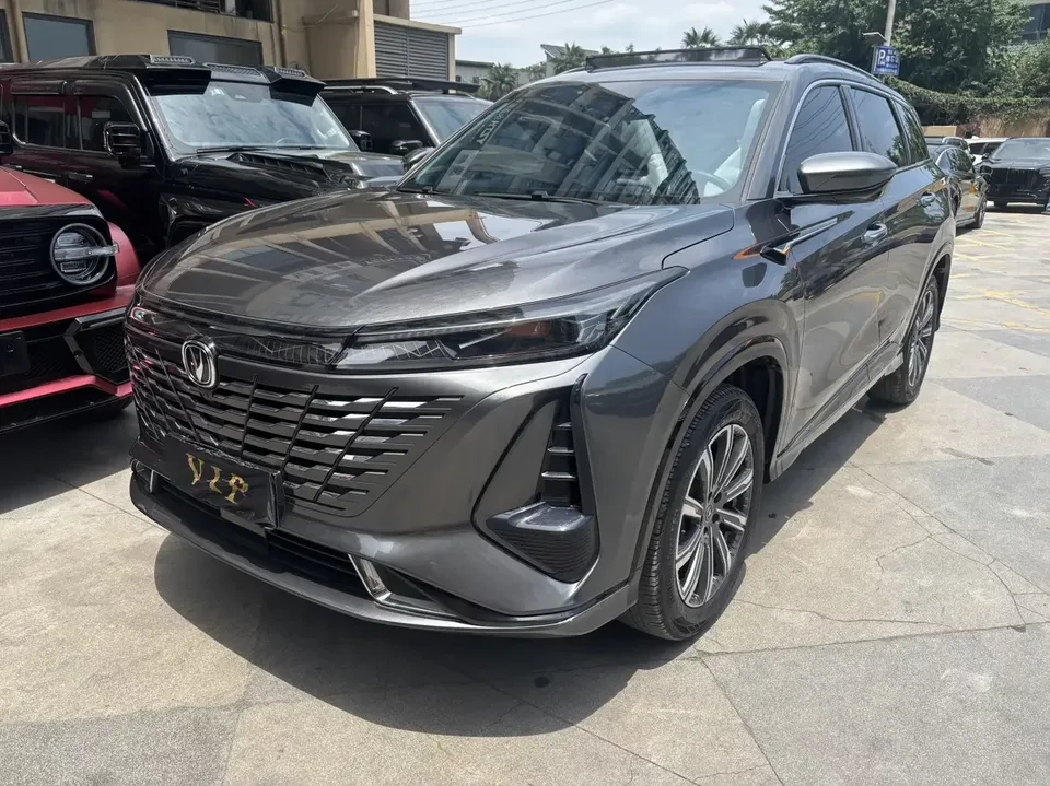 Changan CS75PLUS Changan CS75 PLUS 2023 The third generation 1.5T automatic premium model 2024 — photo 1, buy with delivery to Moscow