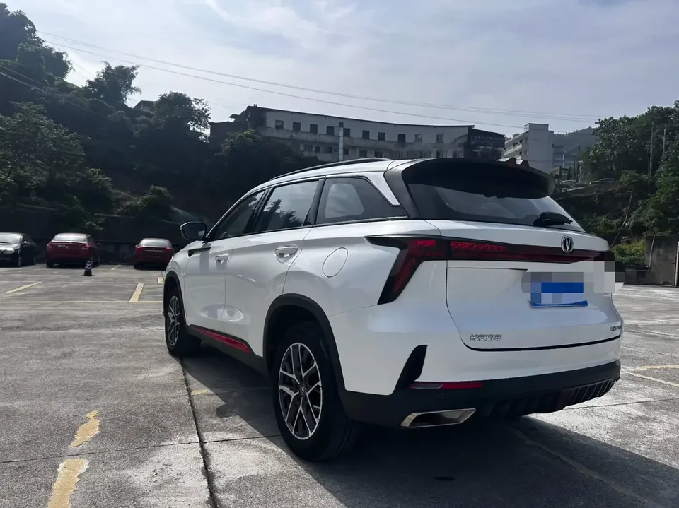 Changan CS75PLUS Changan CS75 PLUS 2022 Second generation 1.5T automatic luxury model 2023 — миниатюра 2