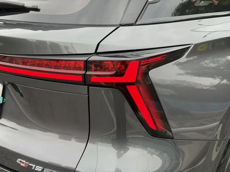 Changan CS75PLUS Changan CS75 PLUS 2023 The third generation 1.5T automatic premium model 2023 — thumbnail 3