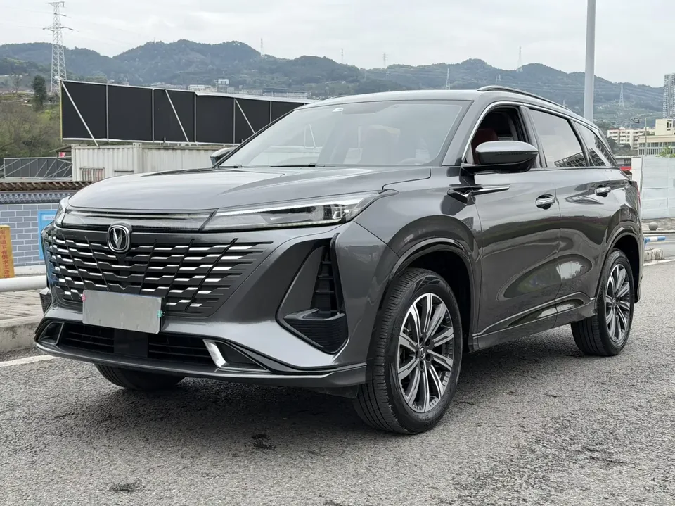 Changan CS75PLUS Changan CS75 PLUS 2023 The third generation 1.5T automatic premium model 2023 — photo 1, buy with delivery to Moscow