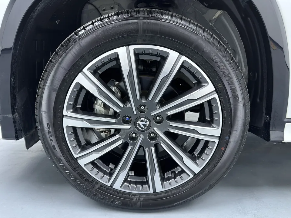 Changan CS75PLUS Changan CS75 PLUS 2024 The third generation Champion Edition 2.0T automatic intelligent driving power model 2024 — thumbnail 3