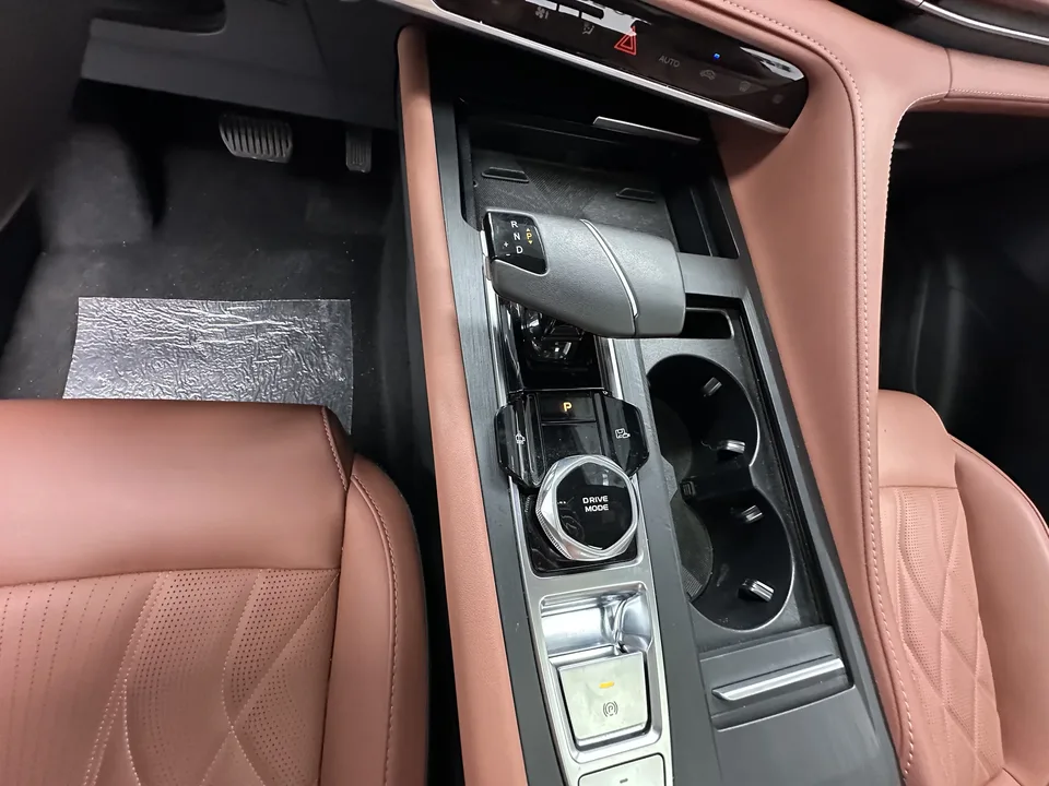 Changan CS75PLUS Changan CS75 PLUS 2024 The third generation Champion Edition 2.0T automatic intelligent driving power model 2024 — thumbnail 4