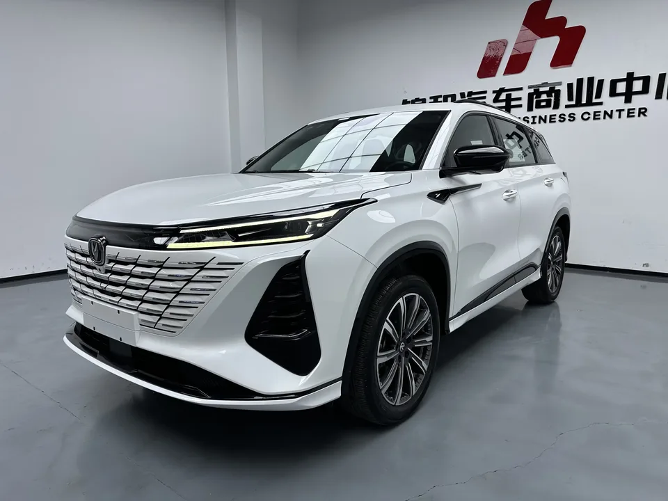 Changan CS75PLUS Changan CS75 PLUS 2024 The third generation Champion Edition 2.0T automatic intelligent driving power model 2024 — photo 1, buy with delivery to Moscow