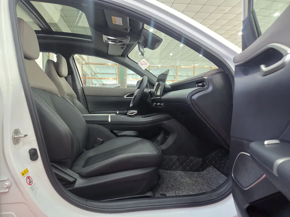 Changan Escape Escape 2026 Fourth-generation 1.5T DCT 500Bar Smart Edition 2025 — thumbnail 4