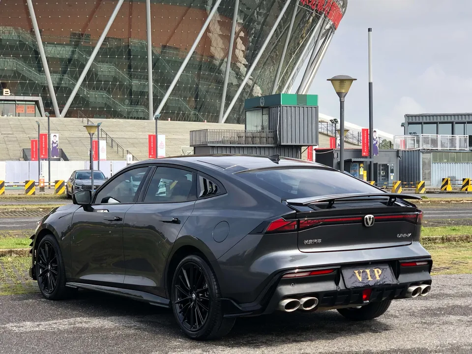 Changan UNI-V Changan UNI-V 2023 1.5T Sports Edition 2024 — thumbnail 2