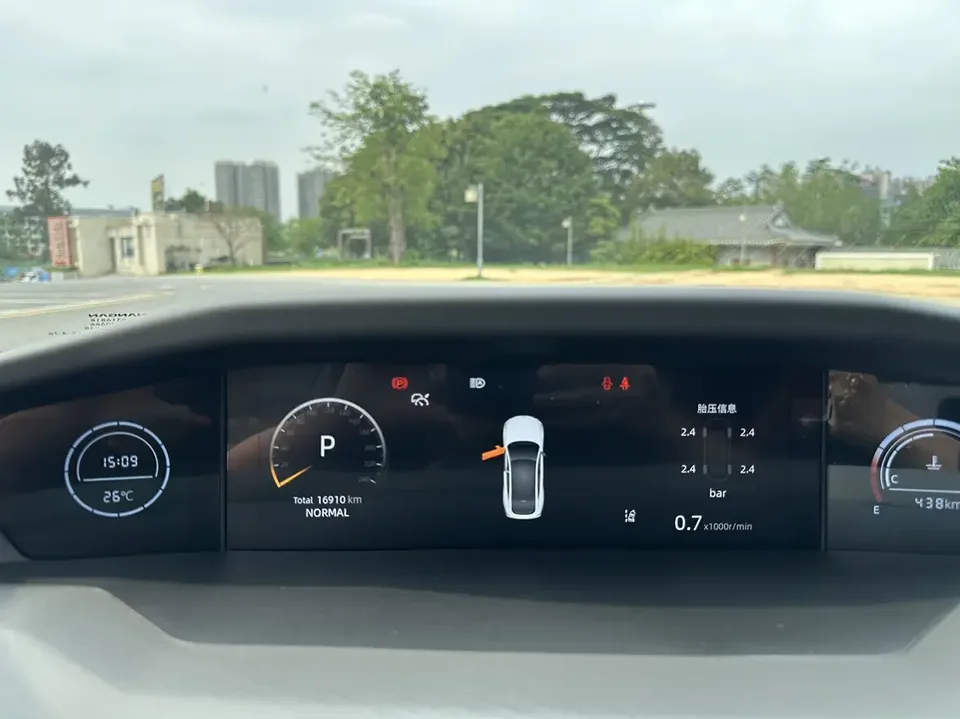 Changan UNI-V Changan UNI-V 2023 2.0T Speed Edition 2024 — миниатюра 4