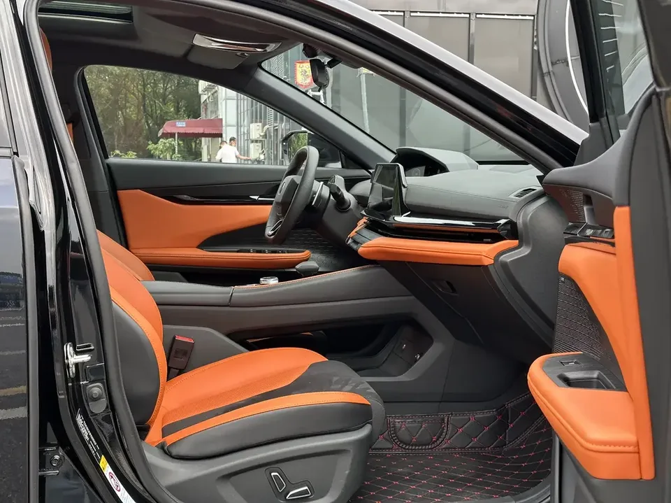 Changan UNI-V Changan UNI-V 2023 2.0T Speed Edition 2024 — миниатюра 5