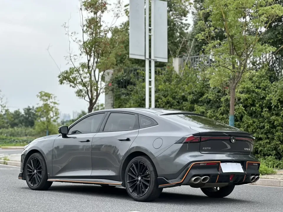 Changan UNI-V Changan UNI-V 2023 1.5T Sports Edition 2023 — thumbnail 4