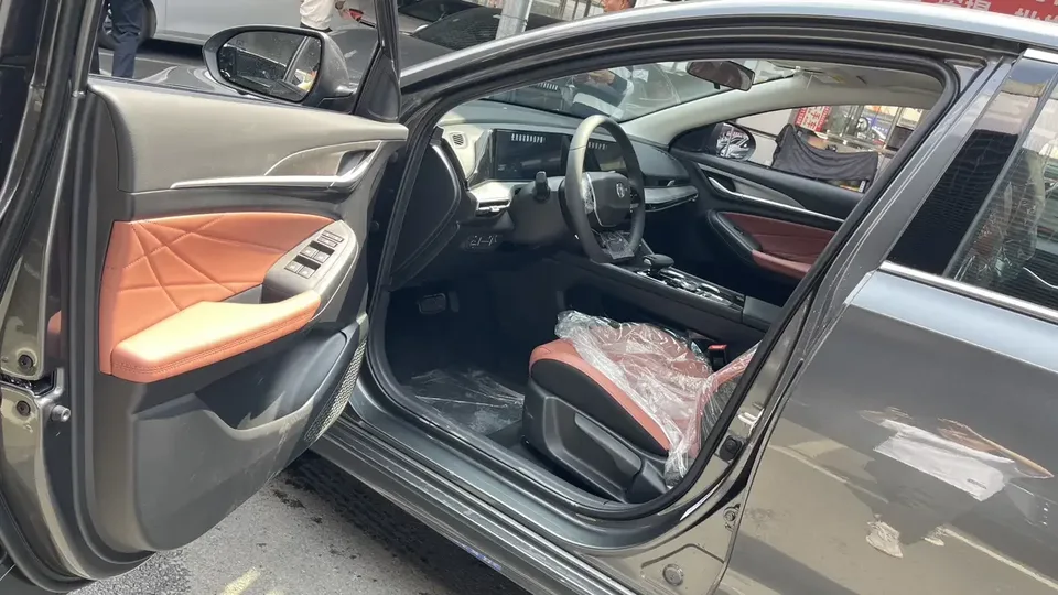 Changan Escape Escape 2025 PLUS 1.4T DCT High Energy Edition 2026 — thumbnail 3
