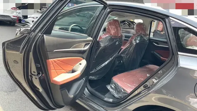 Changan Escape Escape 2025 PLUS 1.4T DCT High Energy Edition 2026 — thumbnail 5