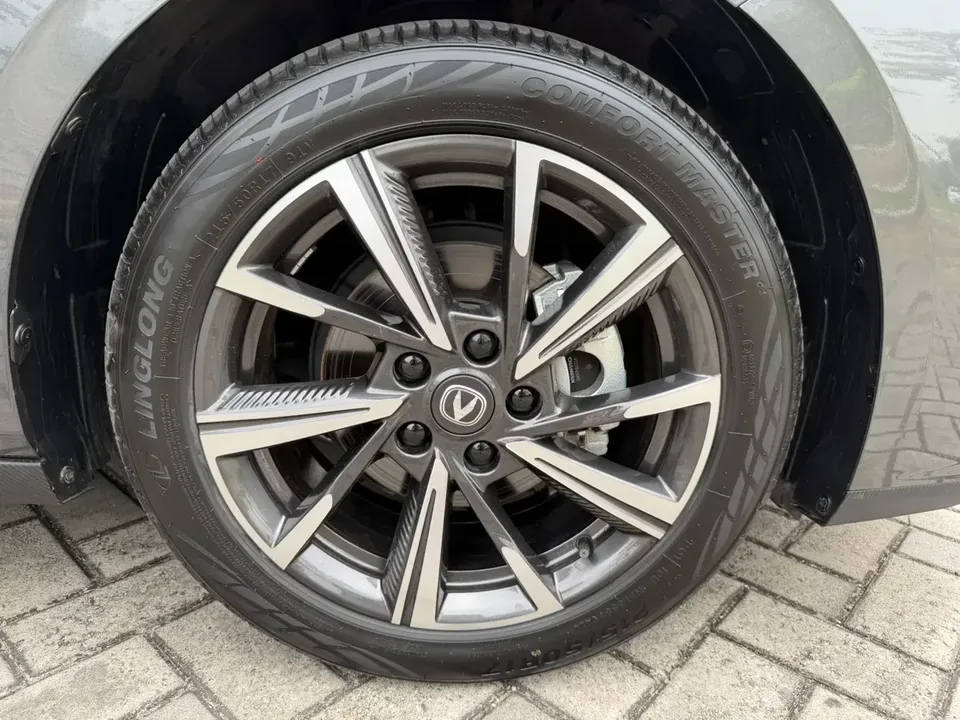 Changan Escape Escape 2024 1.5T DCT flagship model 2024 — thumbnail 3