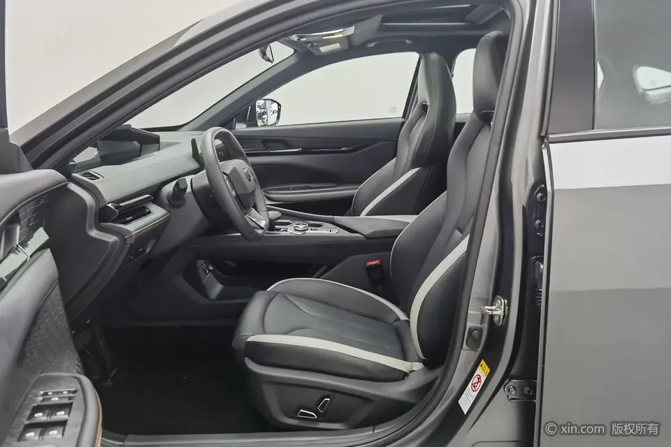 Changan UNI-V Changan UNI-V 2023 1.5T Premium 2024 — thumbnail 5