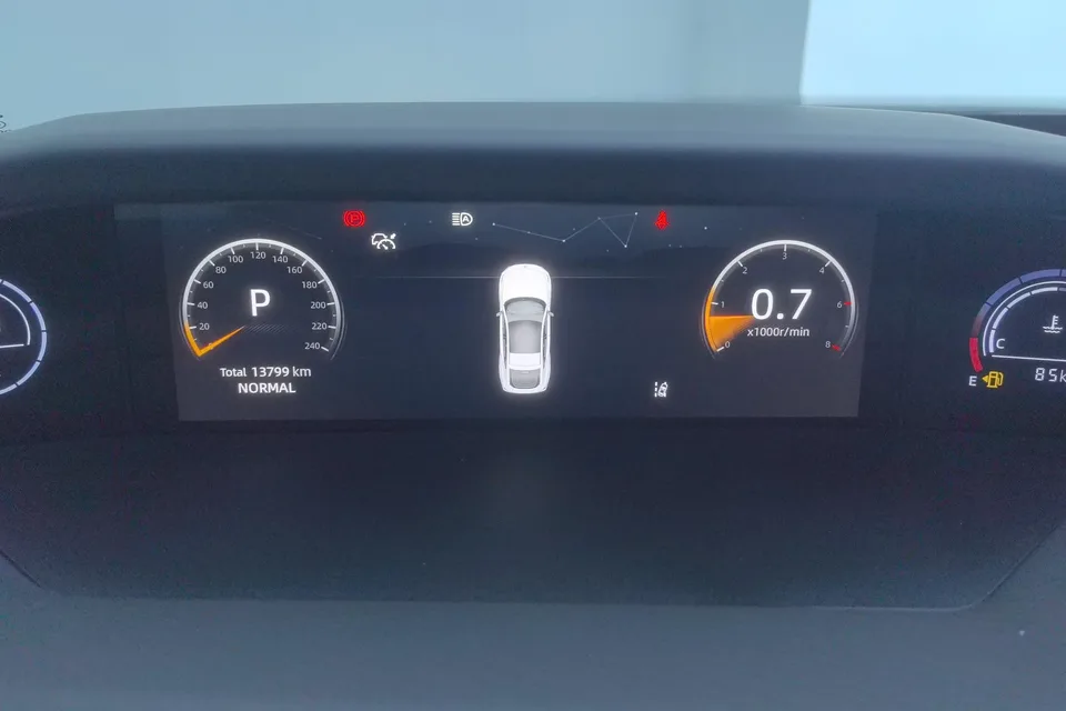 Changan UNI-V Changan UNI-V 2024 1.5T Premium 2024 — thumbnail 4