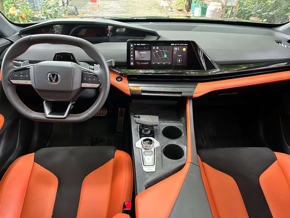 Changan UNI-V Changan UNI-V 2023 1.5T Sports Edition 2023 — thumbnail 4