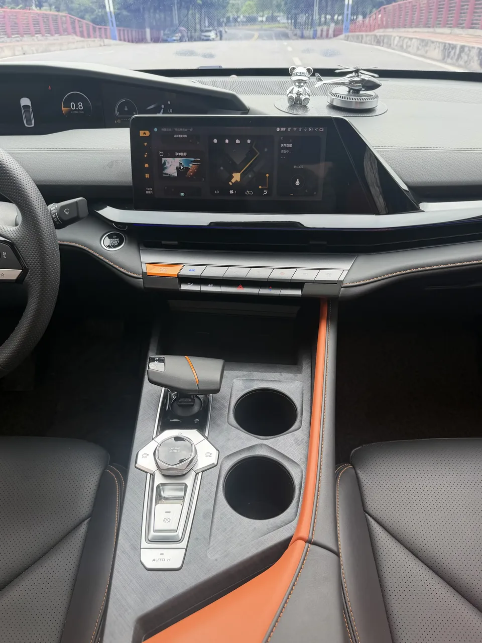 Changan UNI-V Changan UNI-V 2022 1.5T Premium 2023 — thumbnail 4
