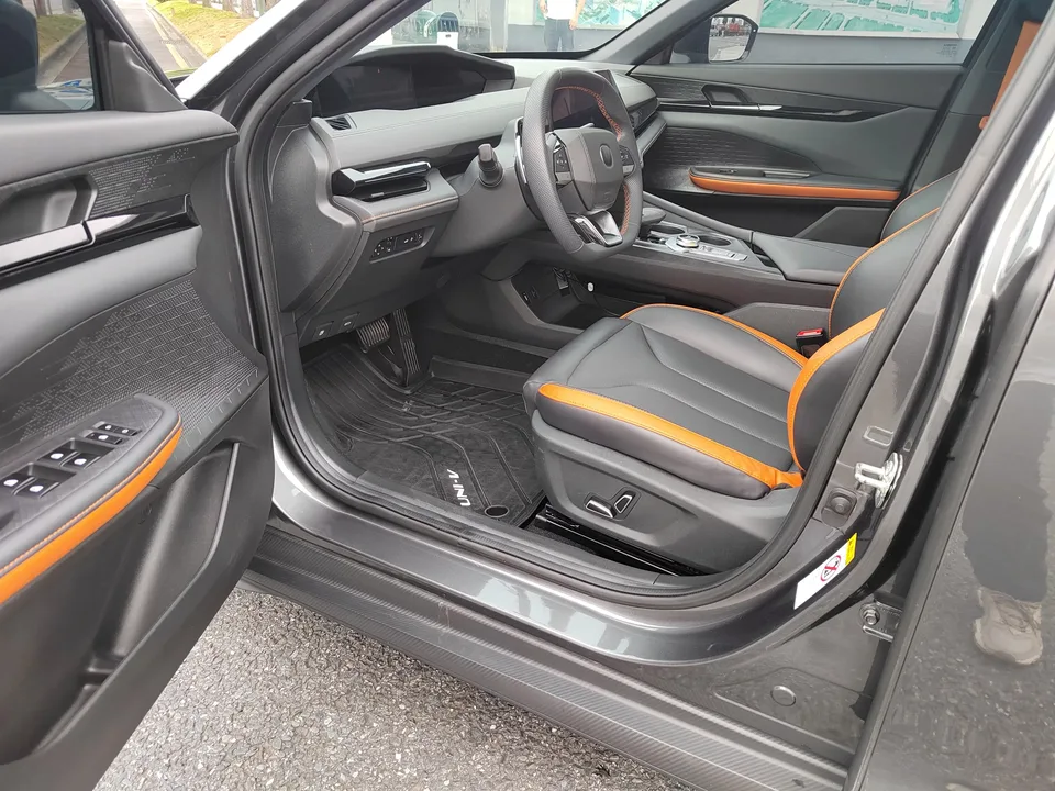 Changan UNI-V Changan UNI-V 2023 1.5T Premium 2024 — thumbnail 4