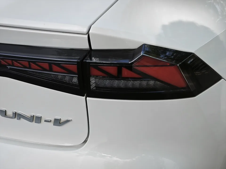 Changan UNI-V Changan UNI-V 2024 1.5T Premium 2024 — thumbnail 3