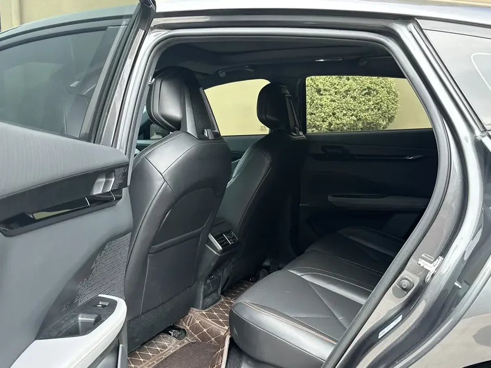Changan UNI-V Changan UNI-V 2022 1.5T Premium 2023 — thumbnail 3