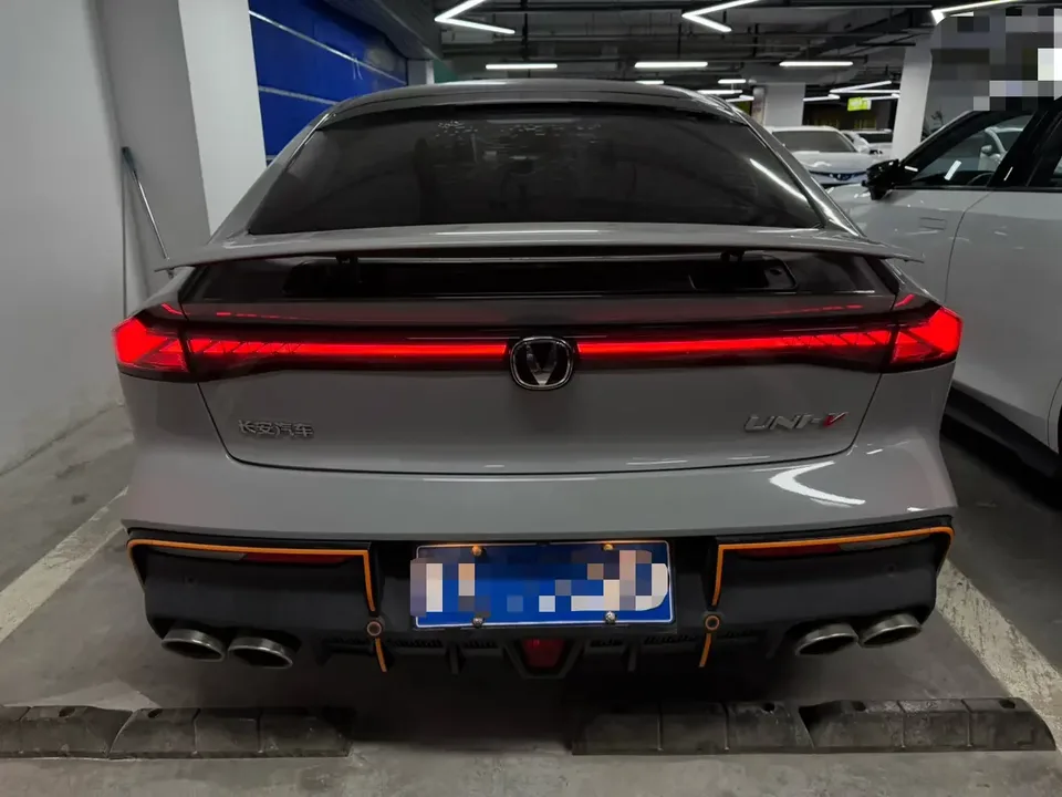 Changan UNI-V Changan UNI-V 2022 1.5T Premium 2022 — thumbnail 2