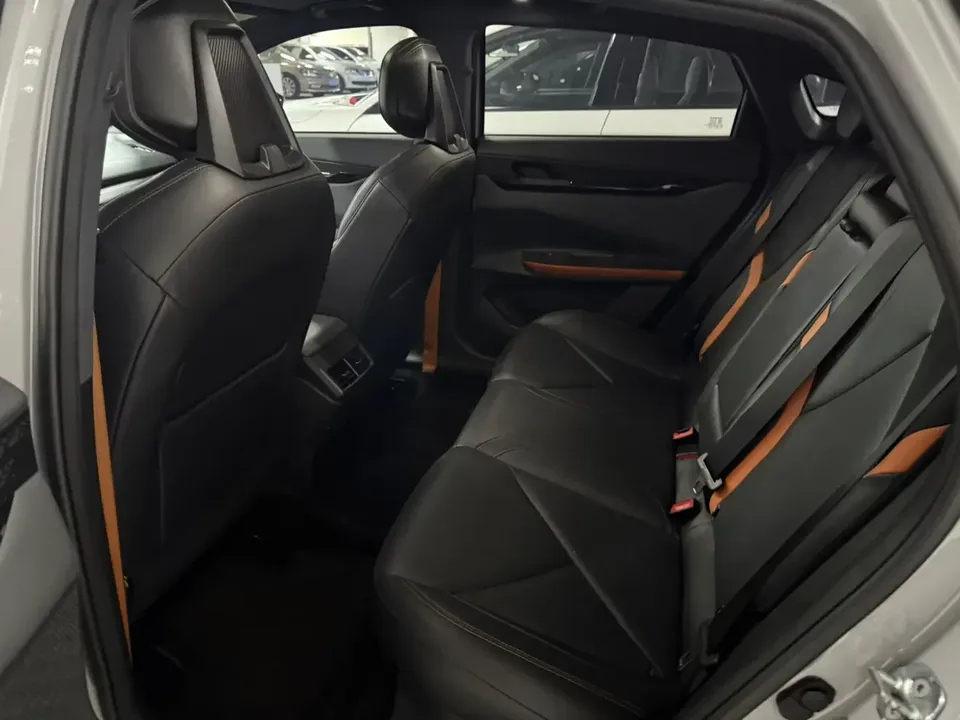 Changan UNI-V Changan UNI-V 2022 1.5T Premium 2022 — thumbnail 4