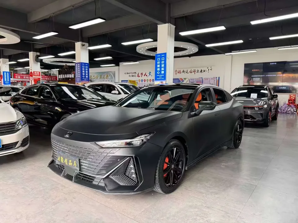 Changan UNI-V Changan UNI-V 2022 1.5T Premium 2022 — photo 1, buy with delivery to Moscow