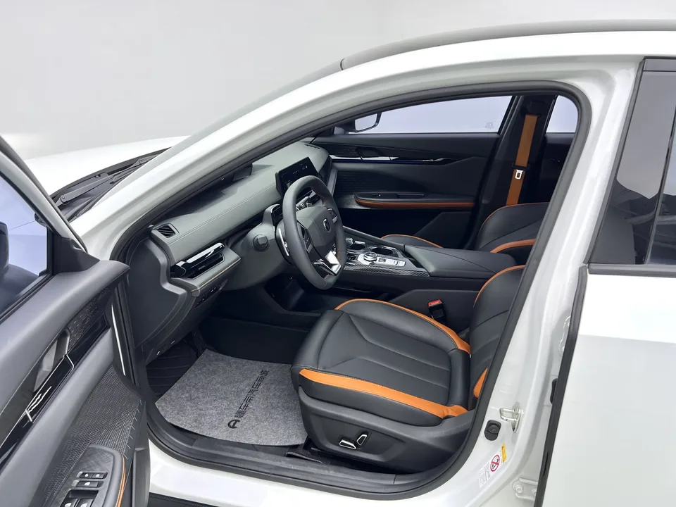Changan UNI-V Changan UNI-V 2023 1.5T Premium 2024 — миниатюра 5
