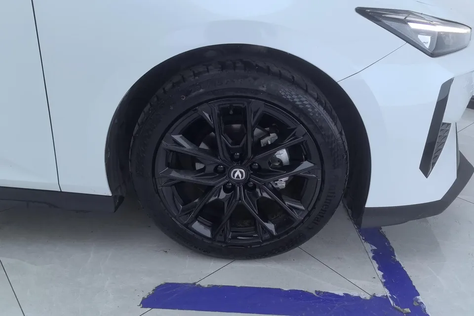 Changan UNI-V Changan UNI-V 2024 1.5T Premium 2025 — thumbnail 3