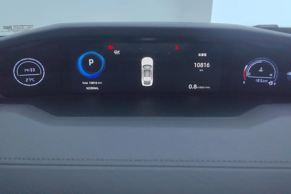 Changan UNI-V Changan UNI-V 2024 1.5T Premium 2025 — thumbnail 4