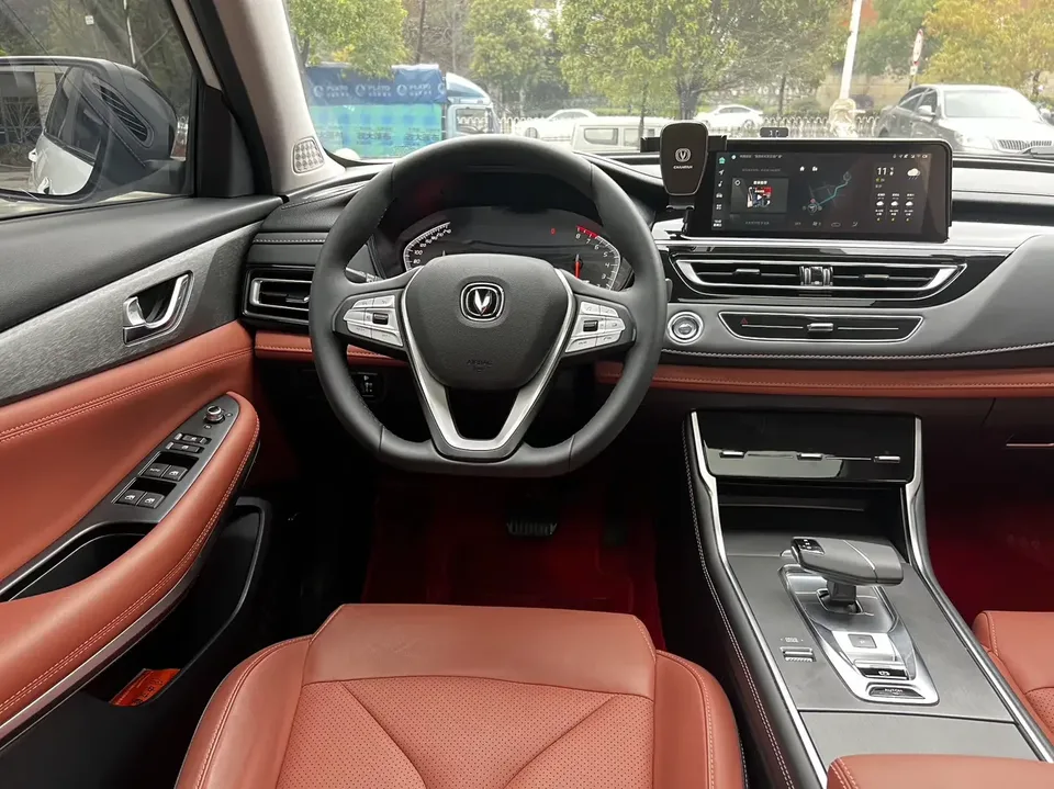 Changan CS75 Changan CS75 2024 Enjoy Edition 1.5T DCT Premium 2024 — thumbnail 3