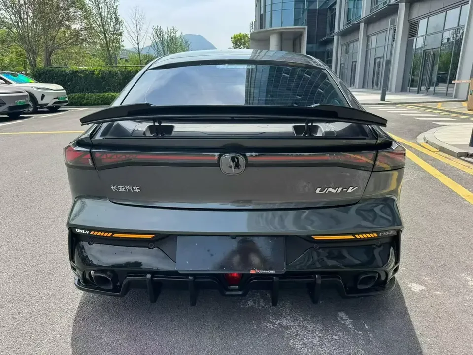 Changan UNI-V Changan UNI-V 2023 1.5T Premium 2023 — thumbnail 2