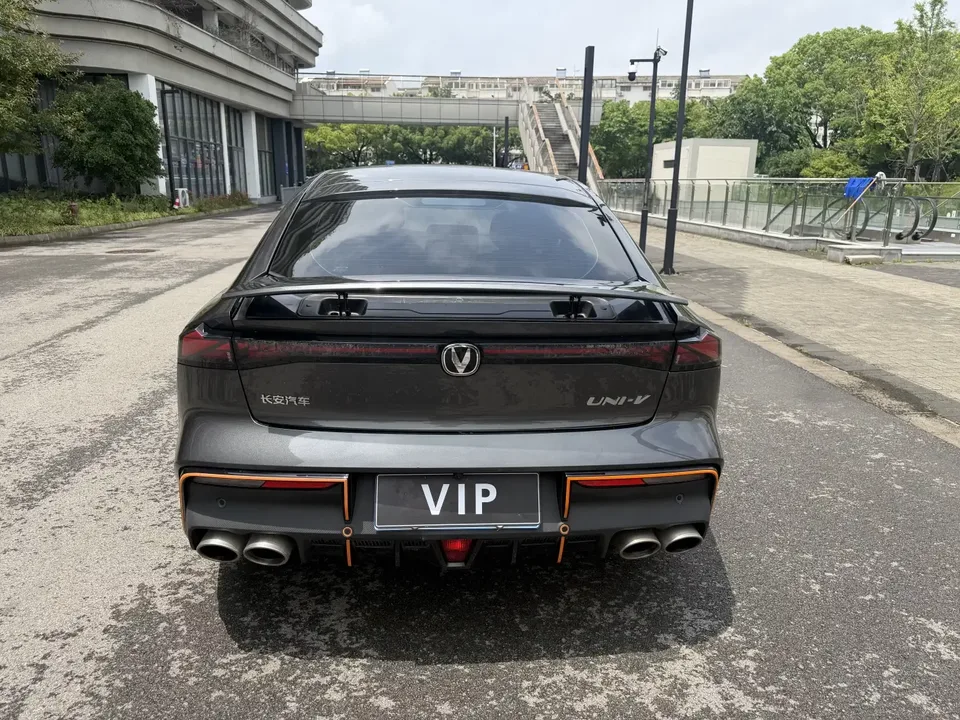 Changan UNI-V Changan UNI-V 2023 1.5T Sports Edition 2022 — thumbnail 2