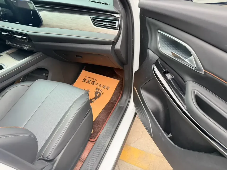 Changan CS75 Changan CS75 2025 PRO 1.5T DCT Enjoyable 7-seater 2025 — thumbnail 4