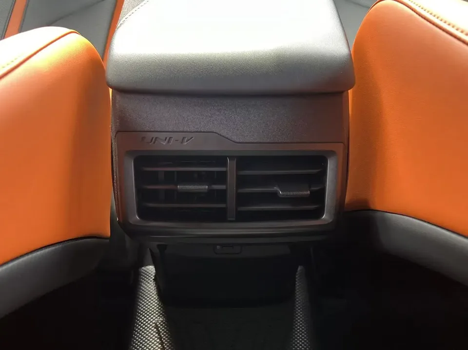 Changan UNI-V Changan UNI-V 2024 1.5T Premium Sports 2024 — thumbnail 3