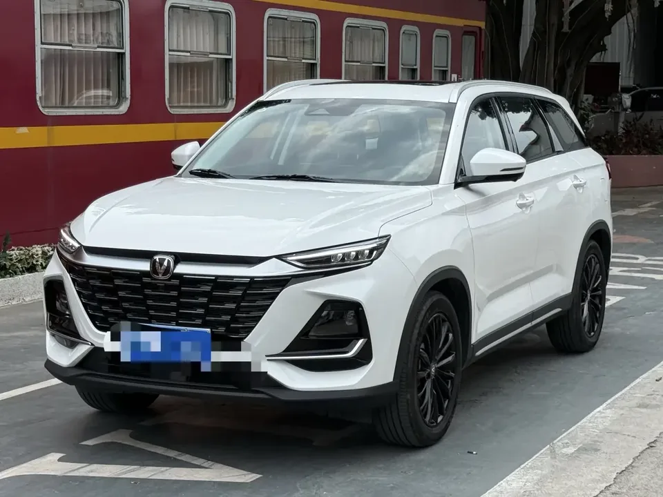 Changan CS75 Changan CS75 2026 PRO 1.5T DCT Premium 7-seater 2025 — photo 1, buy with delivery to Moscow