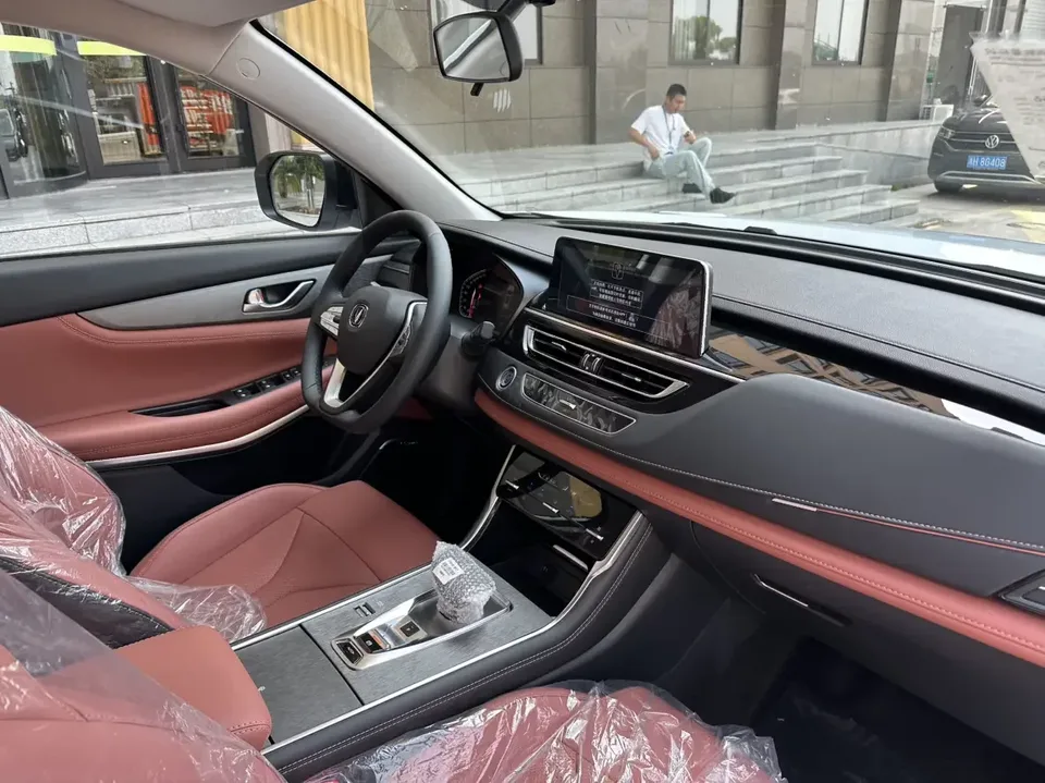 Changan CS75 Changan CS75 2024 Enjoy Edition 1.5T DCT Luxury 2025 — thumbnail 3