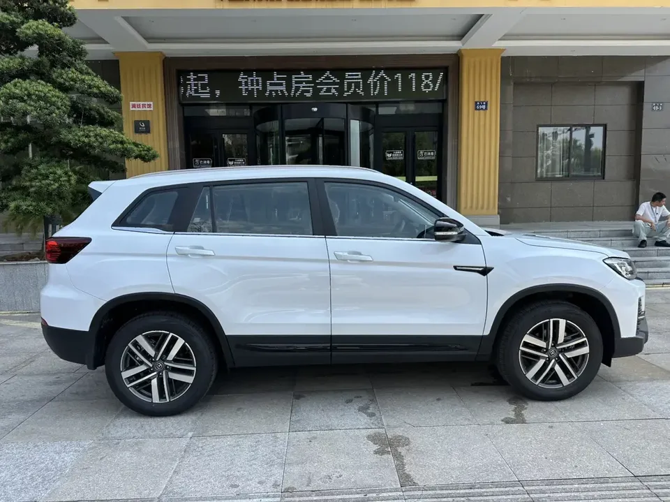 Changan CS75 Changan CS75 2024 Enjoy Edition 1.5T DCT Luxury 2025 — thumbnail 5