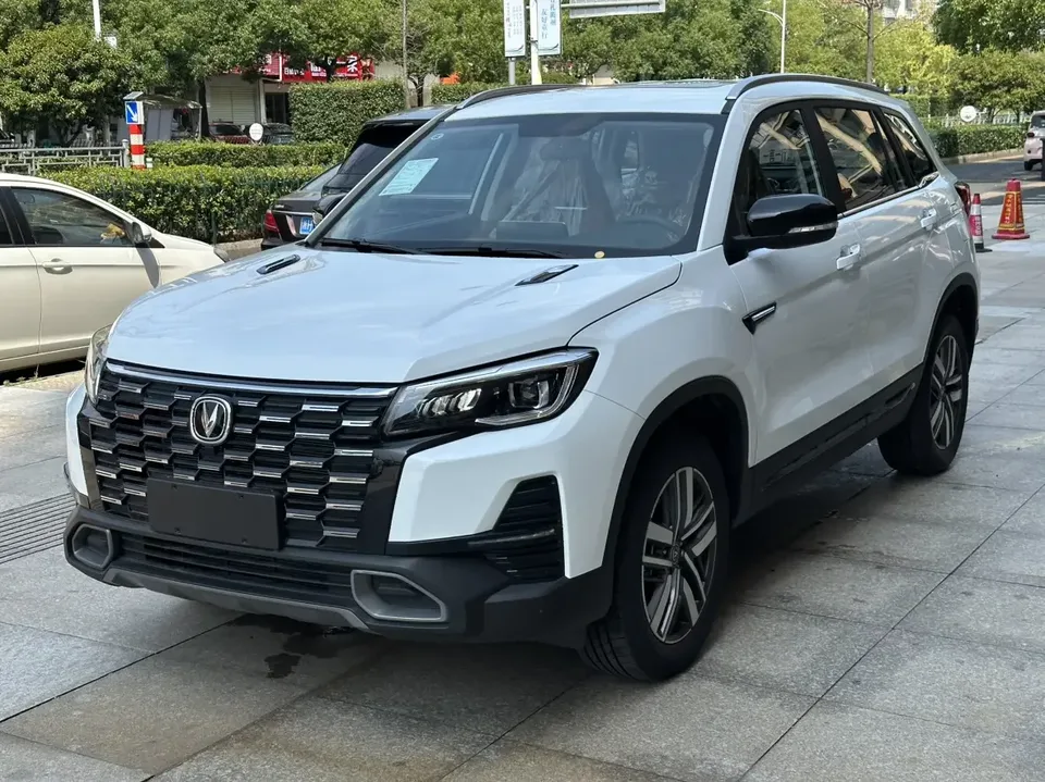 Changan CS75 Changan CS75 2024 Enjoy Edition 1.5T DCT Luxury 2025 — photo 1, buy with delivery to Moscow