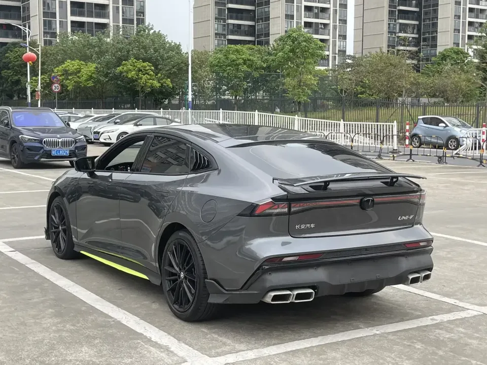 Changan UNI-V Changan UNI-V 2023 1.5T Premium 2023 — thumbnail 2