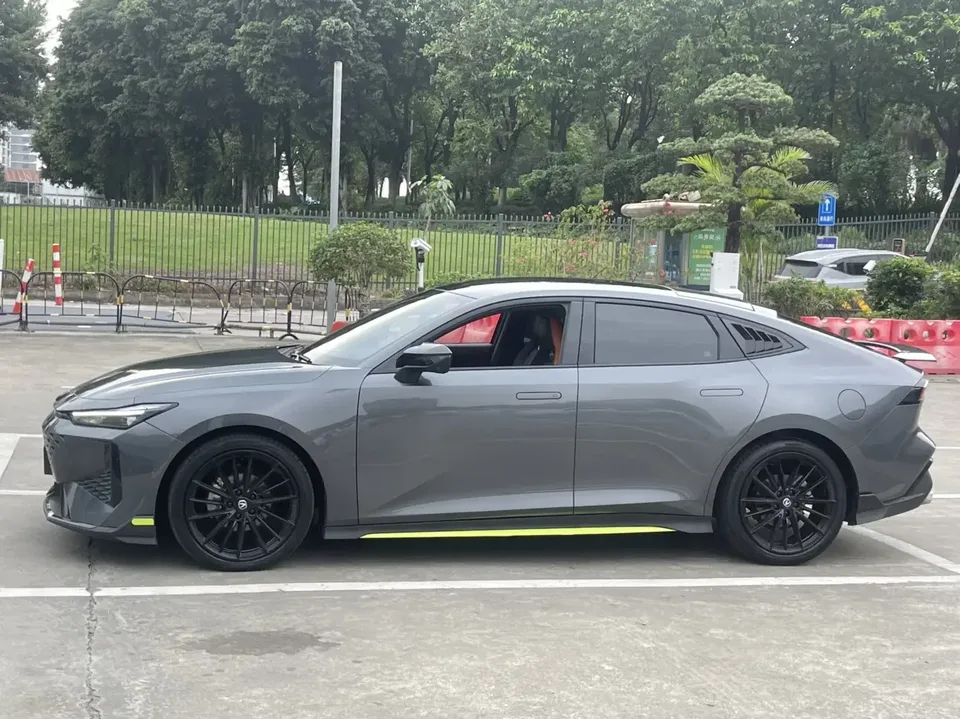 Changan UNI-V Changan UNI-V 2023 1.5T Premium 2023 — thumbnail 4