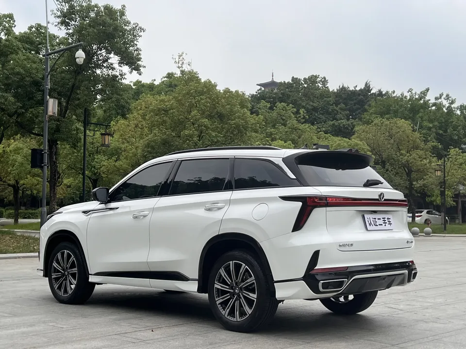 Changan CS75PLUS Changan CS75 PLUS 2024 The third generation champion version 1.5T automatic intelligent driving strong navigation 2025 — thumbnail 4