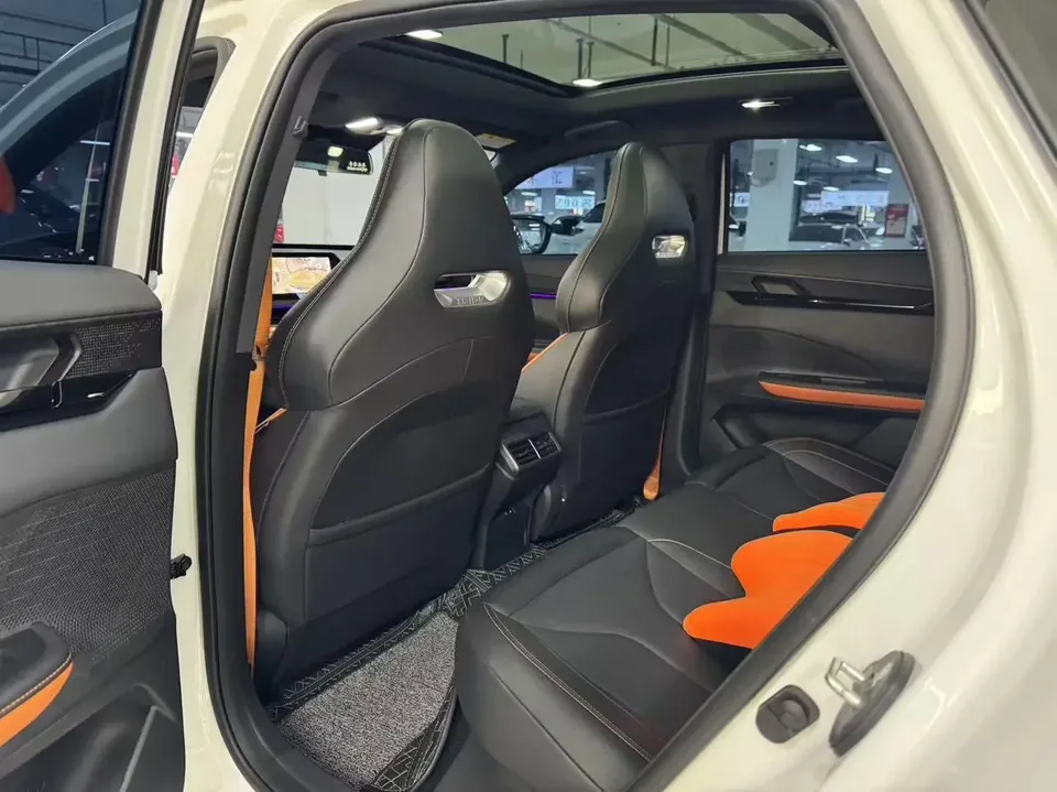 Changan UNI-V Changan UNI-V 2023 1.5T Premium 2025 — thumbnail 3