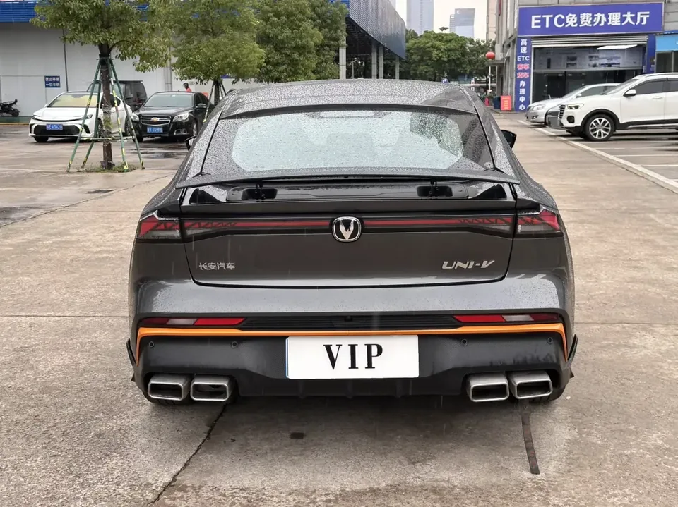 Changan UNI-V Changan UNI-V 2024 1.5T Premium Sports 2025 — thumbnail 2
