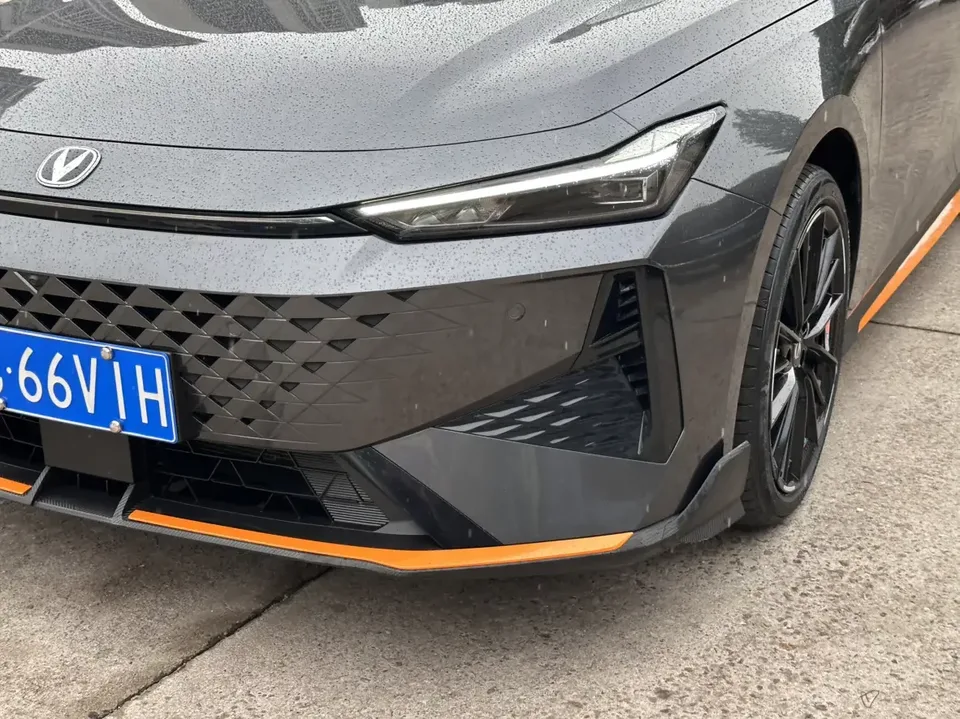 Changan UNI-V Changan UNI-V 2024 1.5T Premium Sports 2025 — thumbnail 3