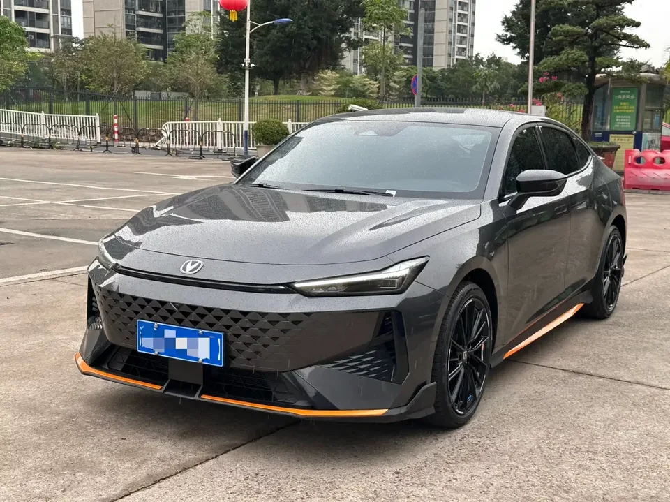 Changan UNI-V Changan UNI-V 2024 1.5T Premium Sports 2025 — photo 1, buy with delivery to Moscow