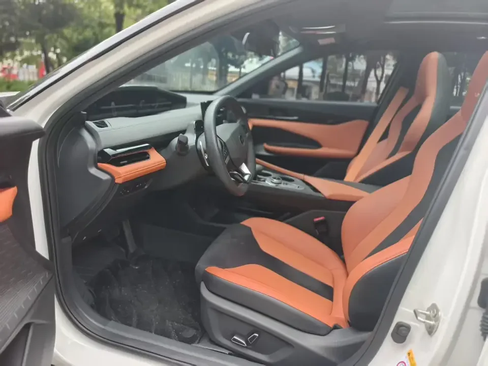 Changan UNI-V Changan UNI-V 2023 1.5T Sports Edition 2024 — миниатюра 4