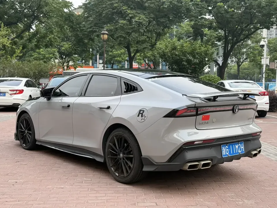 Changan UNI-V Changan UNI-V 2024 1.5T Premium 2024 — thumbnail 2